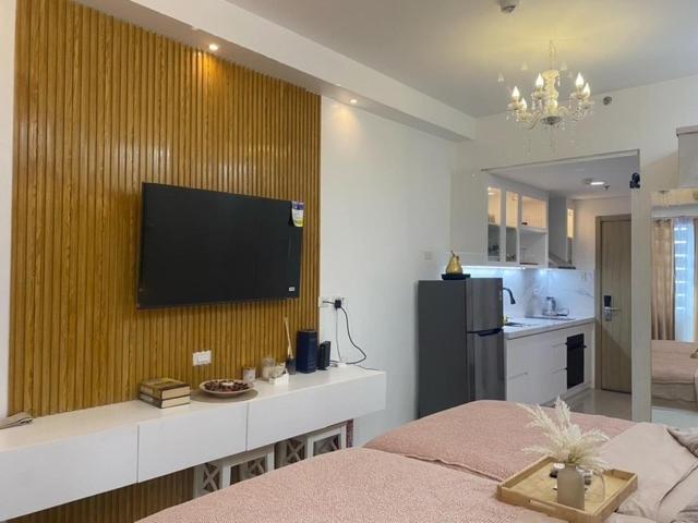 Shore 1 Residences Near Moa - Mall Of *